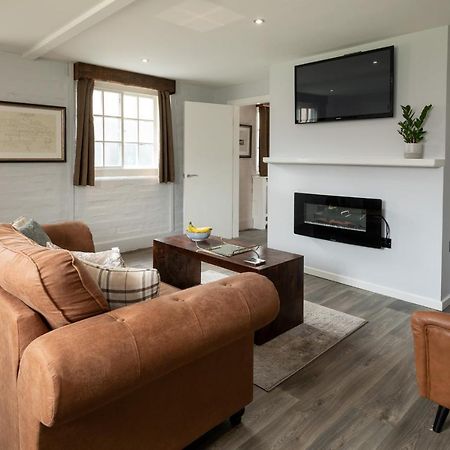 The Stable Suite At York Racecourse Kültér fotó